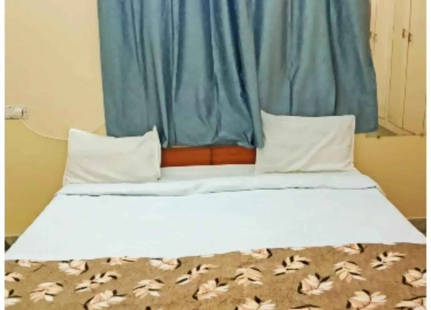 Hotel P G On Ganges ! Near Kashi Vishwanath Temple - Fully Air Conditioned And Spacious Rooms With Free Wi-Fi Facility - A Top Rated Hotel In Varanasi